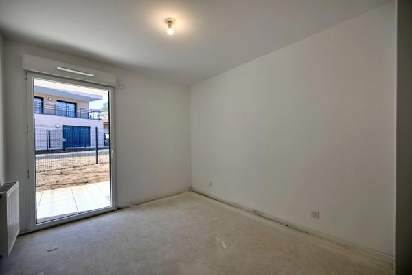 Superbe appartement T4 avec extérieur de 69 m² aux prestations de qualité avec sttionnement couvert inclus