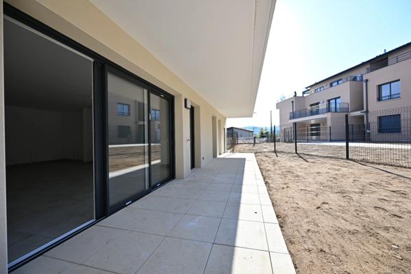 Superbe appartement T4 avec extérieur de 69 m² aux prestations de qualité avec sttionnement couvert inclus