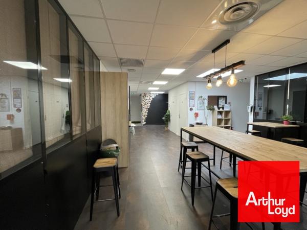 Bureaux à louer 400 m2 Mauguio avec parkings privatifs et normes ERP
