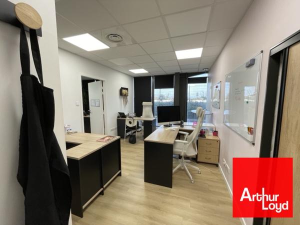 Bureaux à louer 400 m2 Mauguio avec parkings privatifs et normes ERP