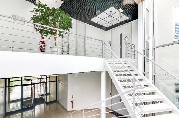 Immeuble de bureaux à louer à Eragny proximité transports surface 1 839 m² non divisibles