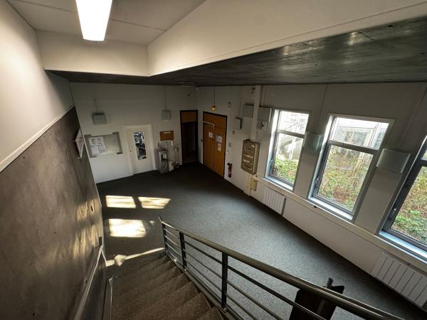 Immeuble de bureaux à louer à Eragny proximité transports surface 1 839 m² non divisibles