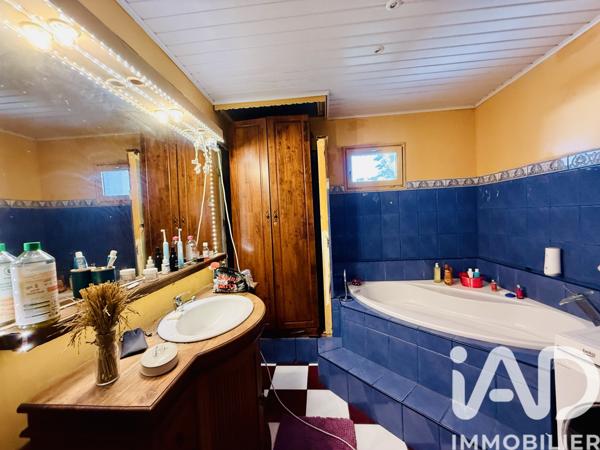 Maison à vendre 7 pièces 220 m² Entre-Deux