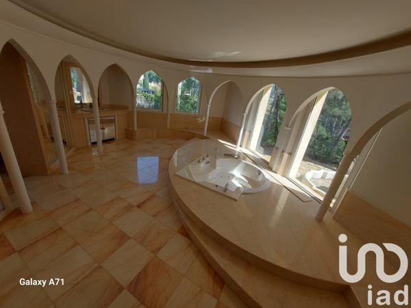 Maison à vendre 6 pièces 314 m² La Cadière-d'Azur