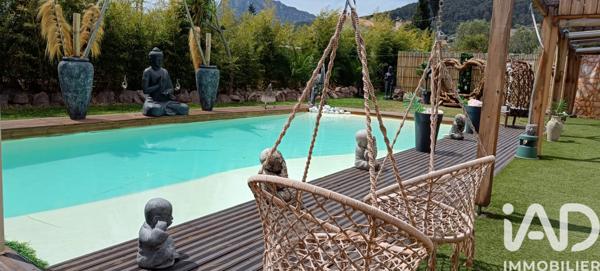 Maison à vendre 8 pièces 240 m² Solliès-Ville