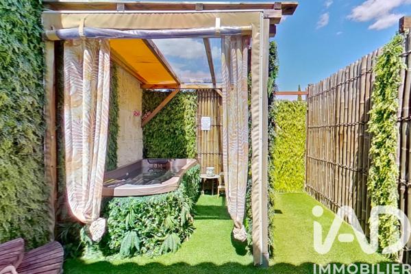 Maison à vendre 8 pièces 240 m² Solliès-Ville