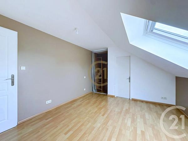 Appartement F4 à vendre  4 pièces - 106,12 m 2   GRANDVILLARS  - 90