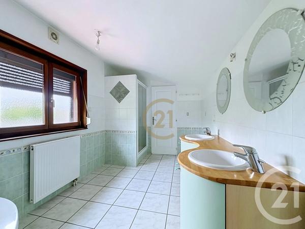 Appartement F4 à vendre  4 pièces - 106,12 m 2   GRANDVILLARS  - 90