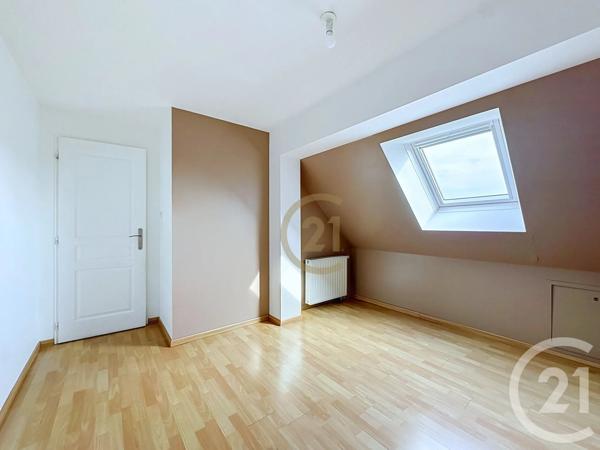 Appartement F4 à vendre  4 pièces - 106,12 m 2   GRANDVILLARS  - 90