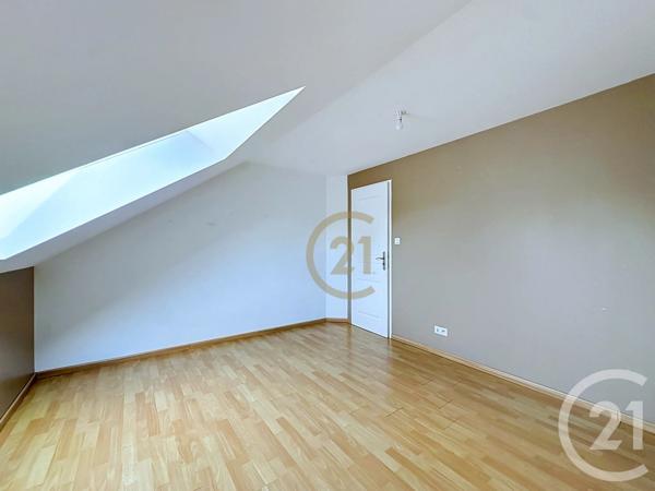 Appartement F4 à vendre  4 pièces - 106,12 m 2   GRANDVILLARS  - 90