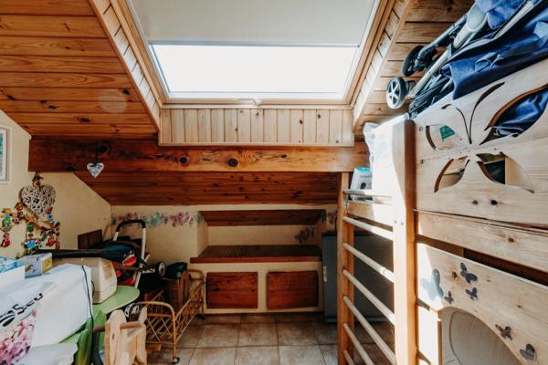 À vendre – Maison individuelle familiale T5, style savoyard, grand jardin et grand garage