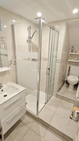 Location                                                      Appartement
                        
                     2 pièces                      47 m2                     à Troarn