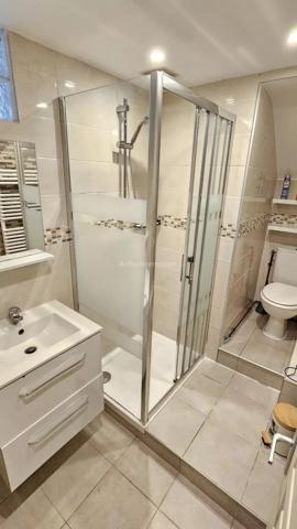 Location                                                      Appartement
                        
                     2 pièces                      47 m2                     à Troarn