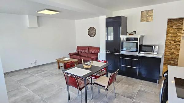 Location                                                      Appartement
                        
                     2 pièces                      47 m2                     à Troarn