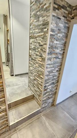 Location                                                      Appartement
                        
                     2 pièces                      47 m2                     à Troarn
