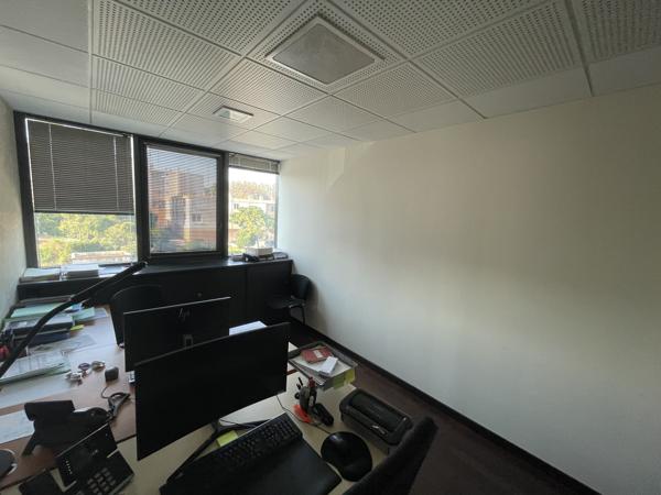 A Béziers, Bureaux à Louer de 120 m2