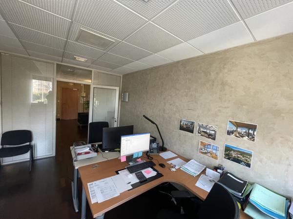 A Béziers, Bureaux à Louer de 120 m2