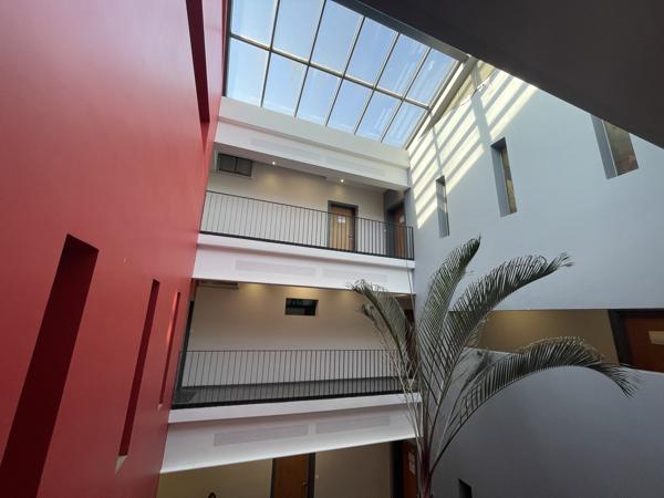 A Béziers, Bureaux à Louer de 120 m2