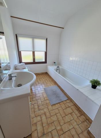 Quartier prisé, pavillon 5 chambres, garage, jardin