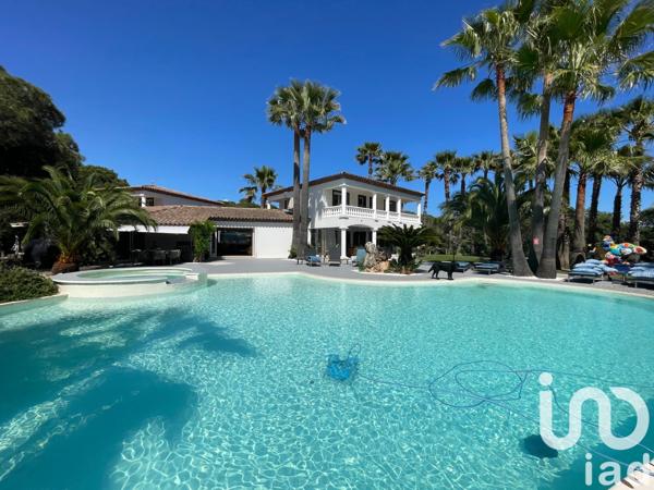 Maison à vendre 14 pièces 405 m² Roquebrune-sur-Argens