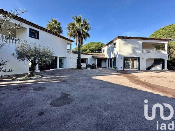 Maison à vendre 14 pièces 405 m² Roquebrune-sur-Argens