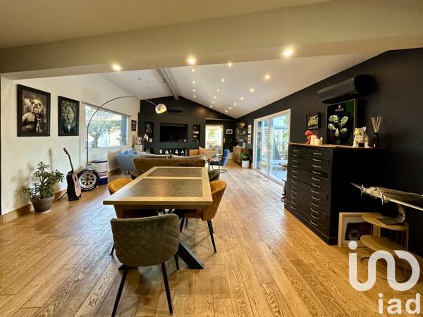 Maison à vendre 14 pièces 405 m² Roquebrune-sur-Argens