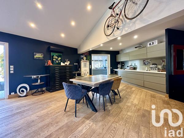 Maison à vendre 14 pièces 405 m² Roquebrune-sur-Argens