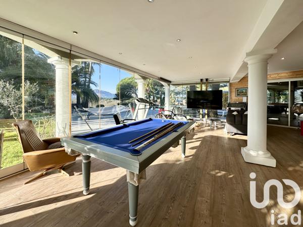 Maison à vendre 14 pièces 405 m² Roquebrune-sur-Argens