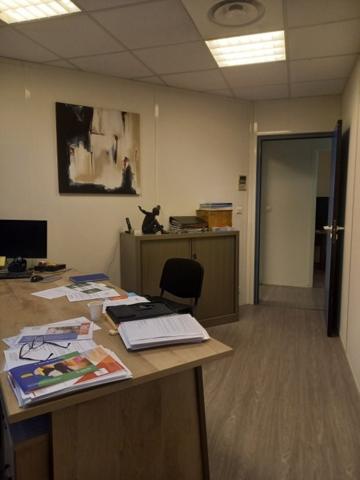 Bureaux à louer Bruges avec stationnement extérieur
