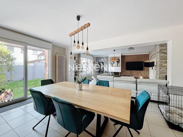 Maison de 185m² comprenant 4 chambres (possibilité 5 chambres) sur un terrain de 331m² située à MASNY VILLAGE - Terrasse - Jardin - Garage - Cave - Pas de gros travaux à prévoir - 250.000 euros