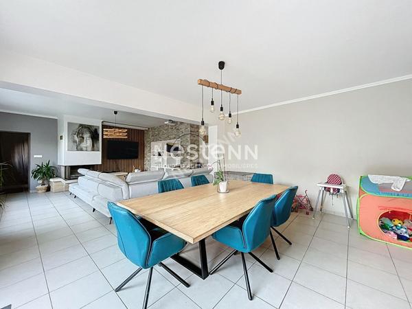 Maison de 185m² comprenant 4 chambres (possibilité 5 chambres) sur un terrain de 331m² située à MASNY VILLAGE - Terrasse - Jardin - Garage - Cave - Pas de gros travaux à prévoir - 250.000 euros