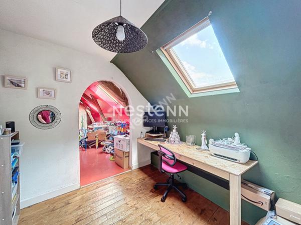 Maison de 185m² comprenant 4 chambres (possibilité 5 chambres) sur un terrain de 331m² située à MASNY VILLAGE - Terrasse - Jardin - Garage - Cave - Pas de gros travaux à prévoir - 250.000 euros