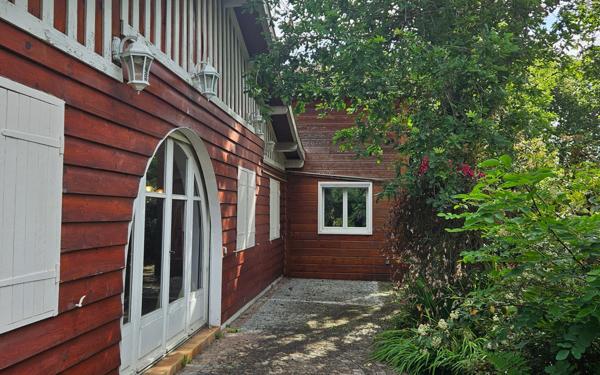 Maison à vendre    6 pièces • 225 m2 Gujan-Mestras