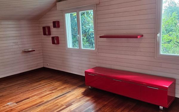 Maison à vendre    6 pièces • 225 m2 Gujan-Mestras