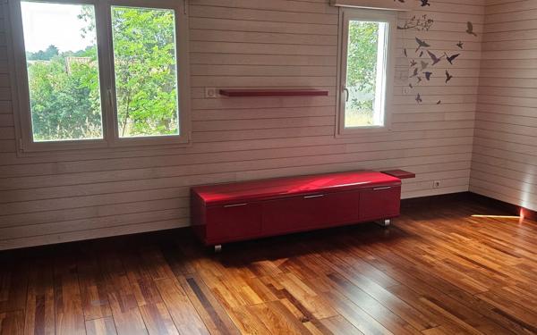 Maison à vendre    6 pièces • 225 m2 Gujan-Mestras