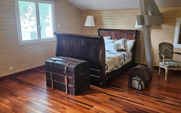 Maison à vendre    6 pièces • 225 m2 Gujan-Mestras