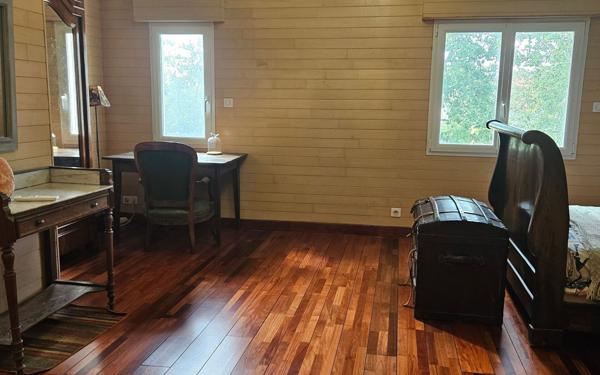 Maison à vendre    6 pièces • 225 m2 Gujan-Mestras