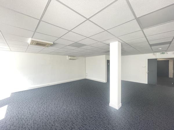 Bureaux rénovés à proximité de la Défense - Nombreux services