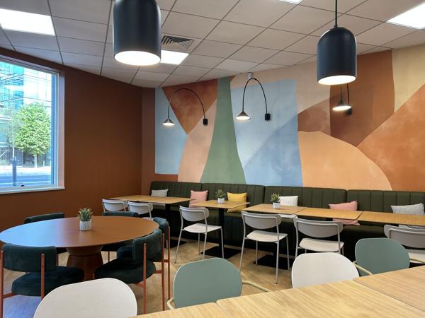 Bureaux rénovés à proximité de la Défense - Nombreux services