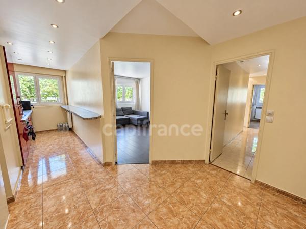 F4 rénové de 76 m² – 3 chambres, 2 parkings et cave