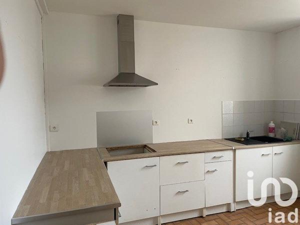 Appartement 3 pièces de 64 m² à Fère-en-Tardenois (02130)