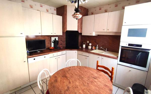 Maison à vendre    4 pièces •  Armissan