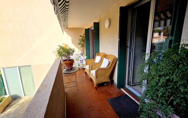 Appartement à vendre    2 pièces • 38 m2 La Seyne-sur-Mer