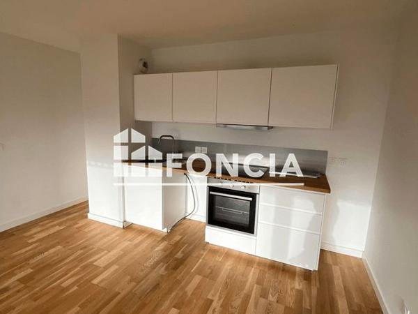 Location Appartement 3 pièces 64.3 m² - LUMINESENS 2 - 44 RUE DE LONDRES PORTE C25 Lens 62300