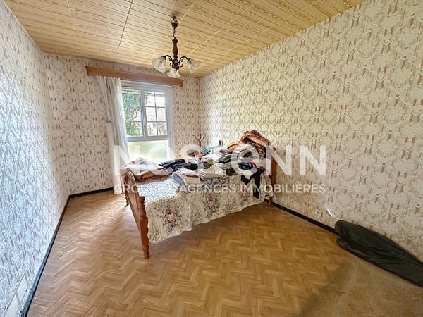 Maison de plain-pied avec véranda, garage et terrain de plus de 500 m² Saint-Martin-de-Crau centre