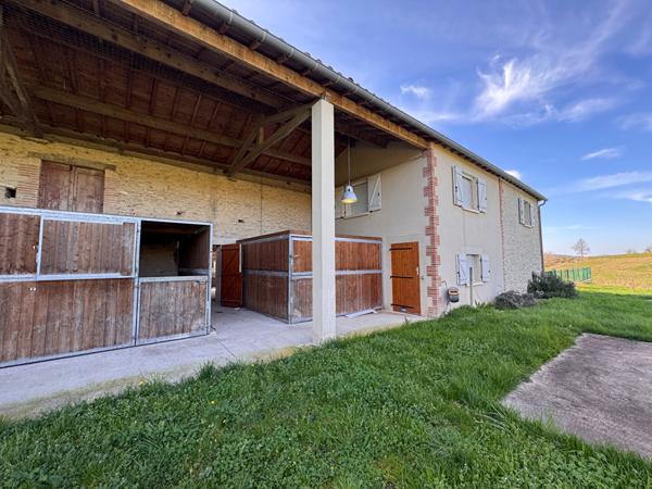 À 20 minutes d'Albi, Domaine de 323 m²