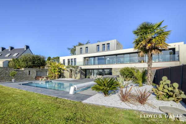 NANTES — VILLA D'ARCHITECTE : PANORAMA UNIQUE ET CONFORT SOLAIRE À 15 MIN DU CENTRE
