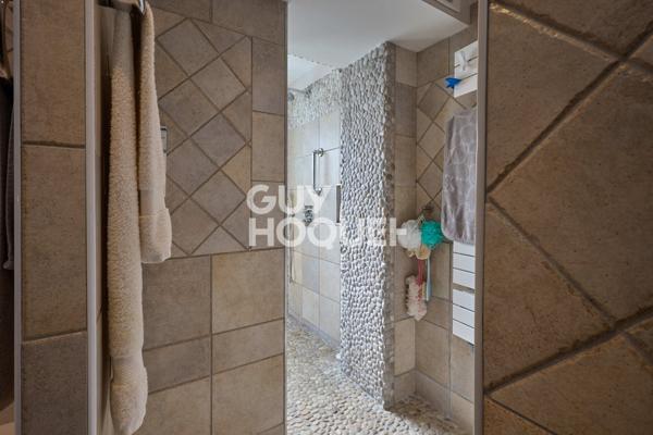 MAISON À VENDRE DE 8 PIÈCES DE 318,00 M²