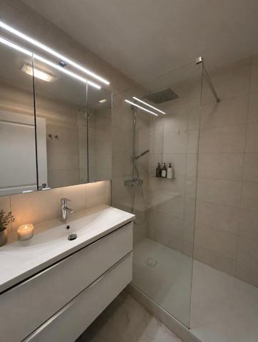 A LOUER - AIX EN PROVENCE - T3 MEUBLE AVEC TERRASSE - PROCHE ROTONDE- 62.28M²