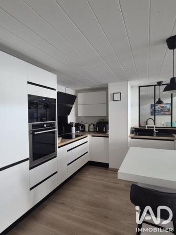 Appartement à vendre 5 pièces 141 m² Saint-Julien-les-Villas
